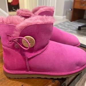 UGG  Mini Bailey Button Women's BOOTS Princess Pink US Size 7M